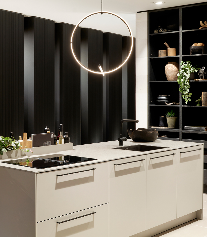 SieMatic SC10 met keramisch werkblad | Satink Keukens SieMatic SC10 met tavertin look werkblad