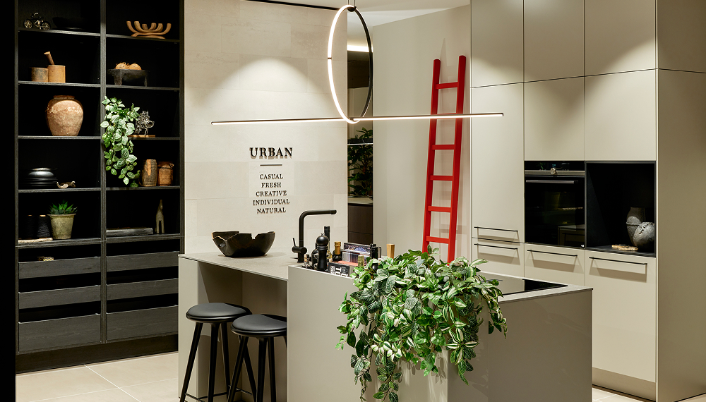 SieMatic SC10 urban keizelgrijs | Satink Keukens SieMatic SC-10 eiland keuken in kiezengrijs als urban stijl