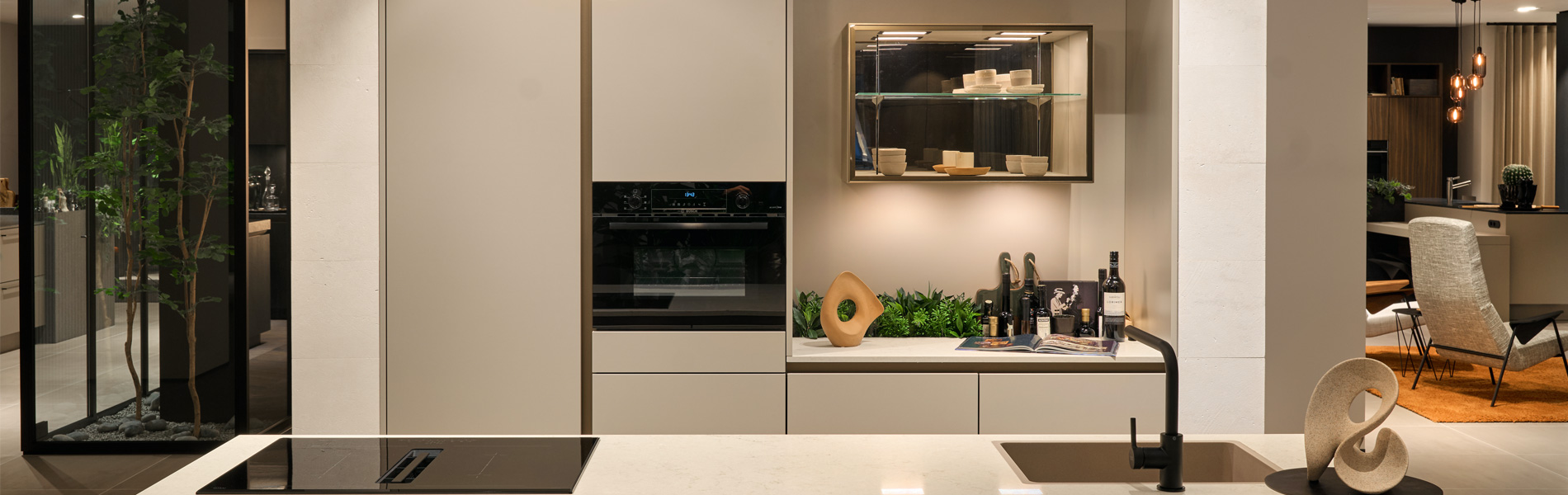 Beige keuken met nis | Satink Keukens