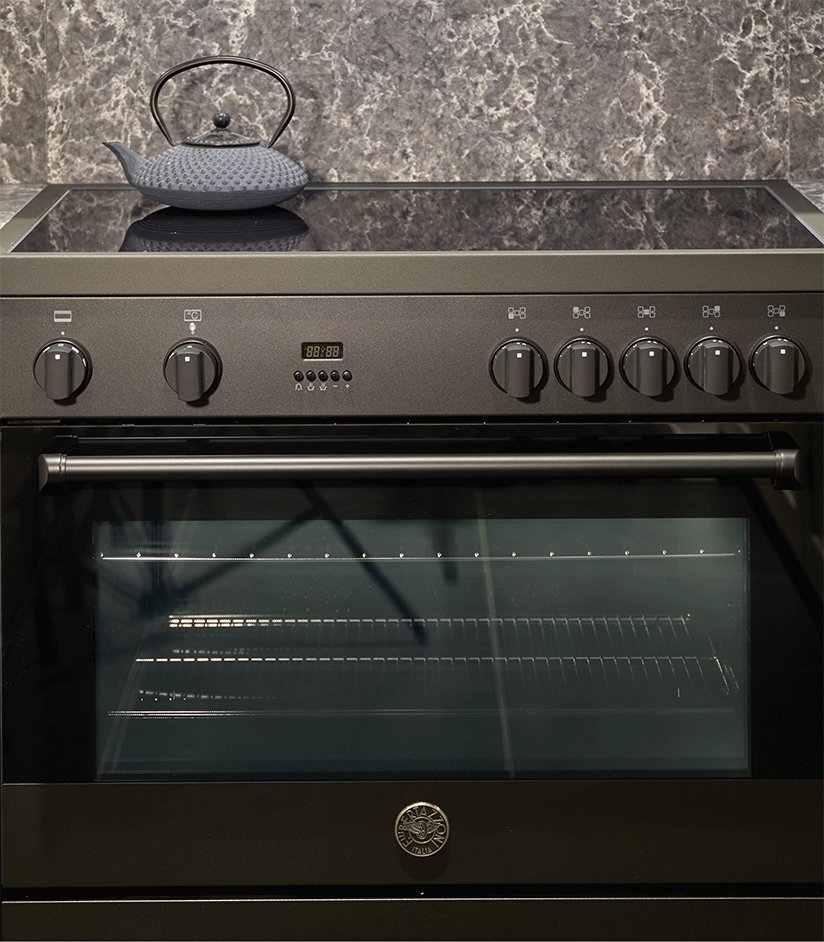 Bertazzoni vrijstaand fornuis | Satink Keukens Vrijstaand fornuis van Bertazzoni met vijf inductiezones