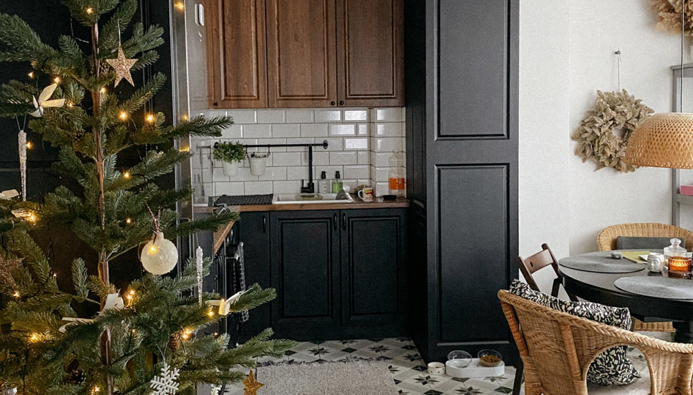 Breng jouw keuken in de kerstsferen | Kerstboom in keuken | Satink Keukens