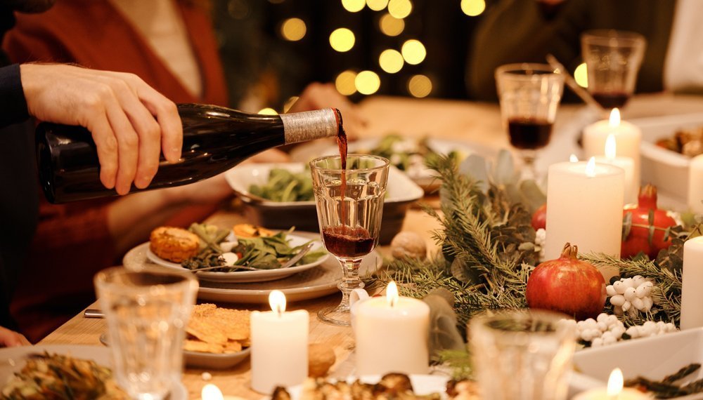 De perfecte tafeldecoratie tijdens de feestdagen | Subtiele tafelversiering | Satink Keukens De perfecte tafeldecoratie tijdens de feestdagen | Subtiele tafelversiering | Satink Keukens