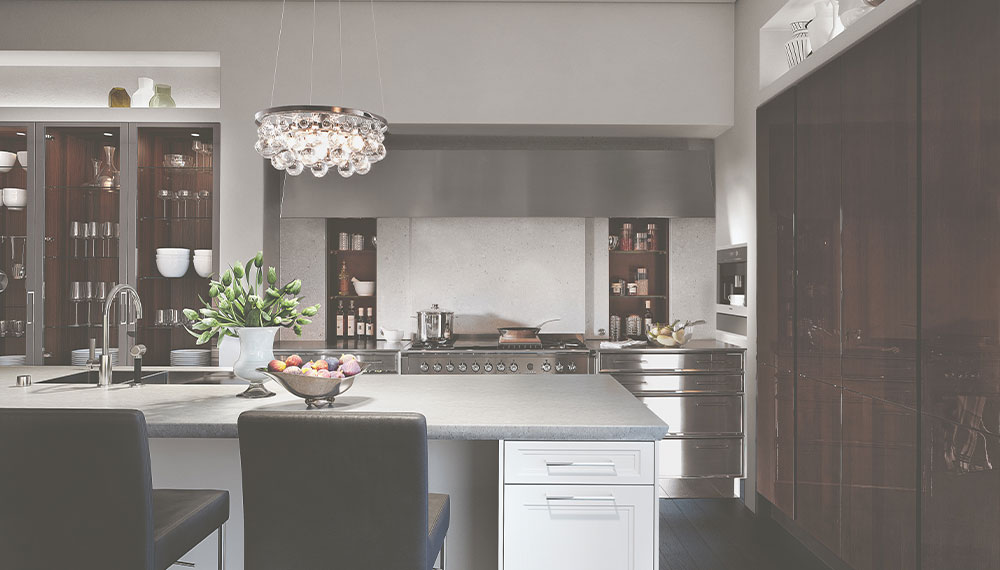 SieMatic CLASSIC keuken met keukenbar| Satink Keukens Witte SieMatic CLASSIC keuken | Satink Keukens