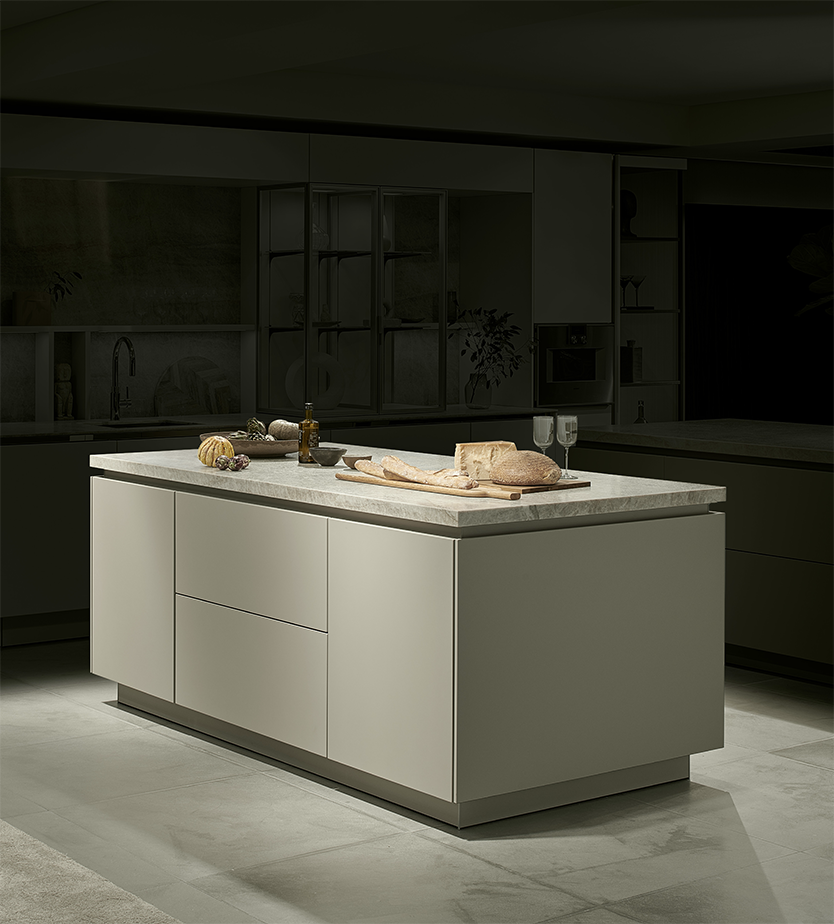 Eiland keuken in de kleur greige