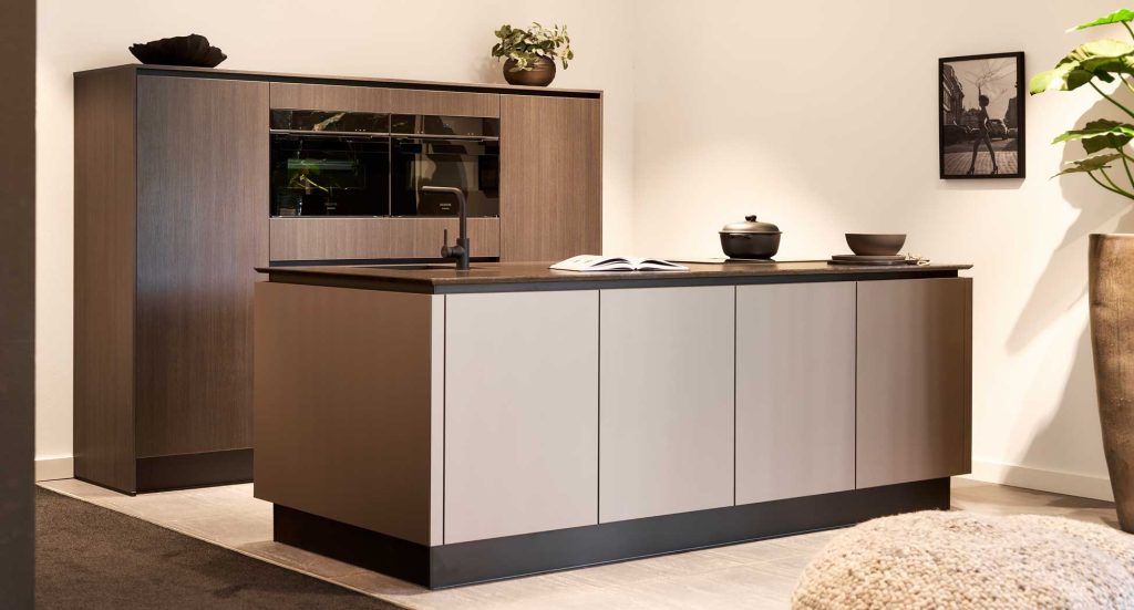 hotel-chique-concept130-eiland-keuken-satink-keukens hotel-chique-concept130-eiland-keuken-satink-keukens