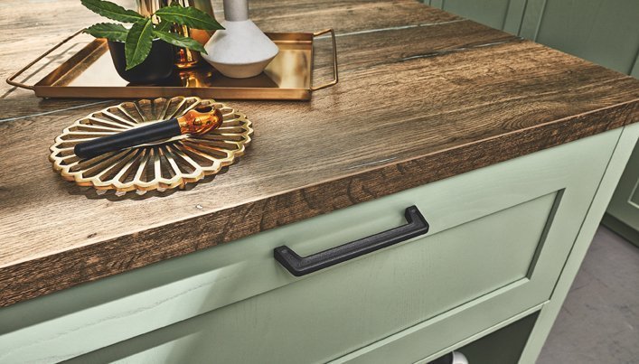 Houten keukenblad onderhouden | Satink Keukens Houten keukenblad onderhouden | Satink Keukens