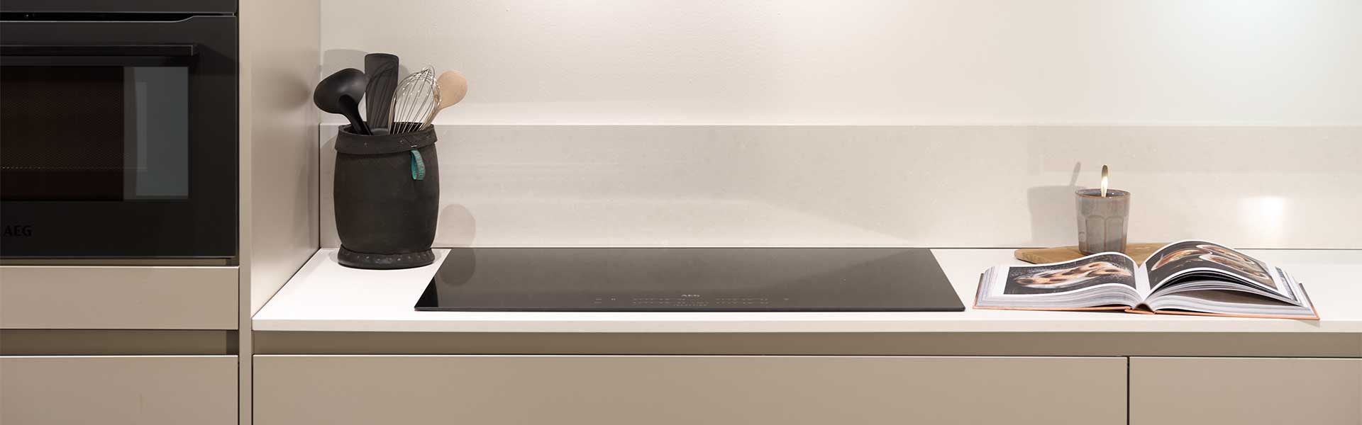 Kookplaat van AEG in een Pronorm keuken