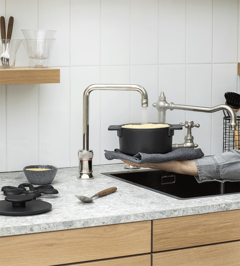 Quooker | Rustieke keuken | Satink Keukens Quooker kraan met een metalen look