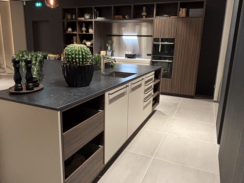 Robuuste showroomkeuken SieMatic | Satink Keukens Robuuste keuken van SieMatic